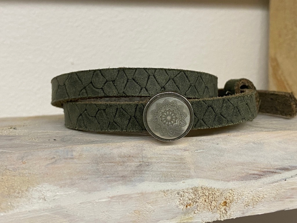 Bracelet en cuir double avec fermoir réglable