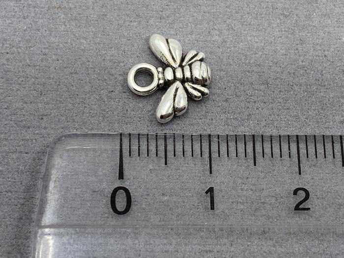 Anhänger Metall "Biene" 10 mm, Farbe altsilber - bead&more