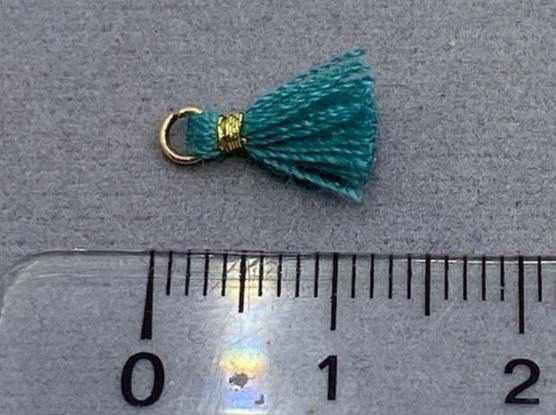 Anhänger Mini-Quaste 1 cm, Farbe gold, teal - bead&more