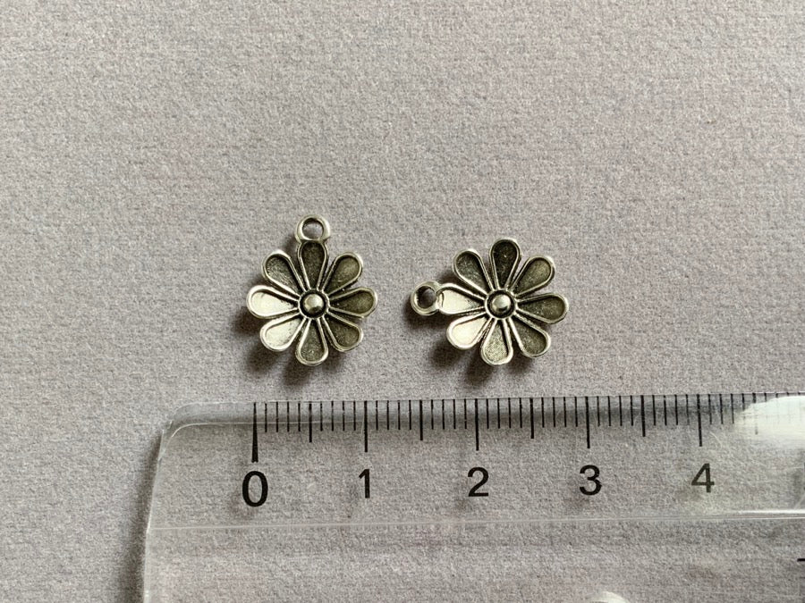 Anhänger Metall "Blume", Farbe silber