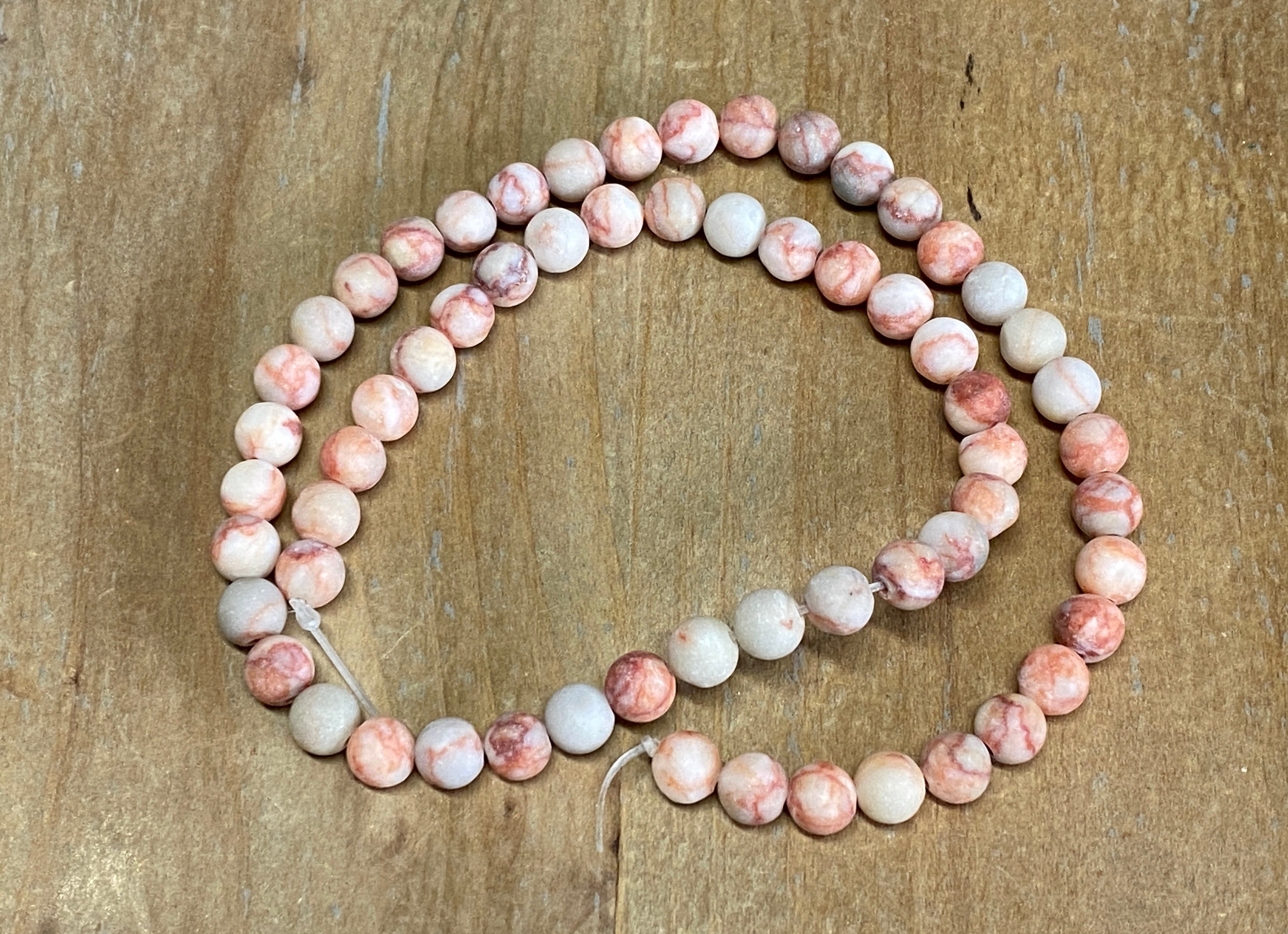 Perles en pierre naturelle calcite et marbre 6 mm - blanc rose beige mat
