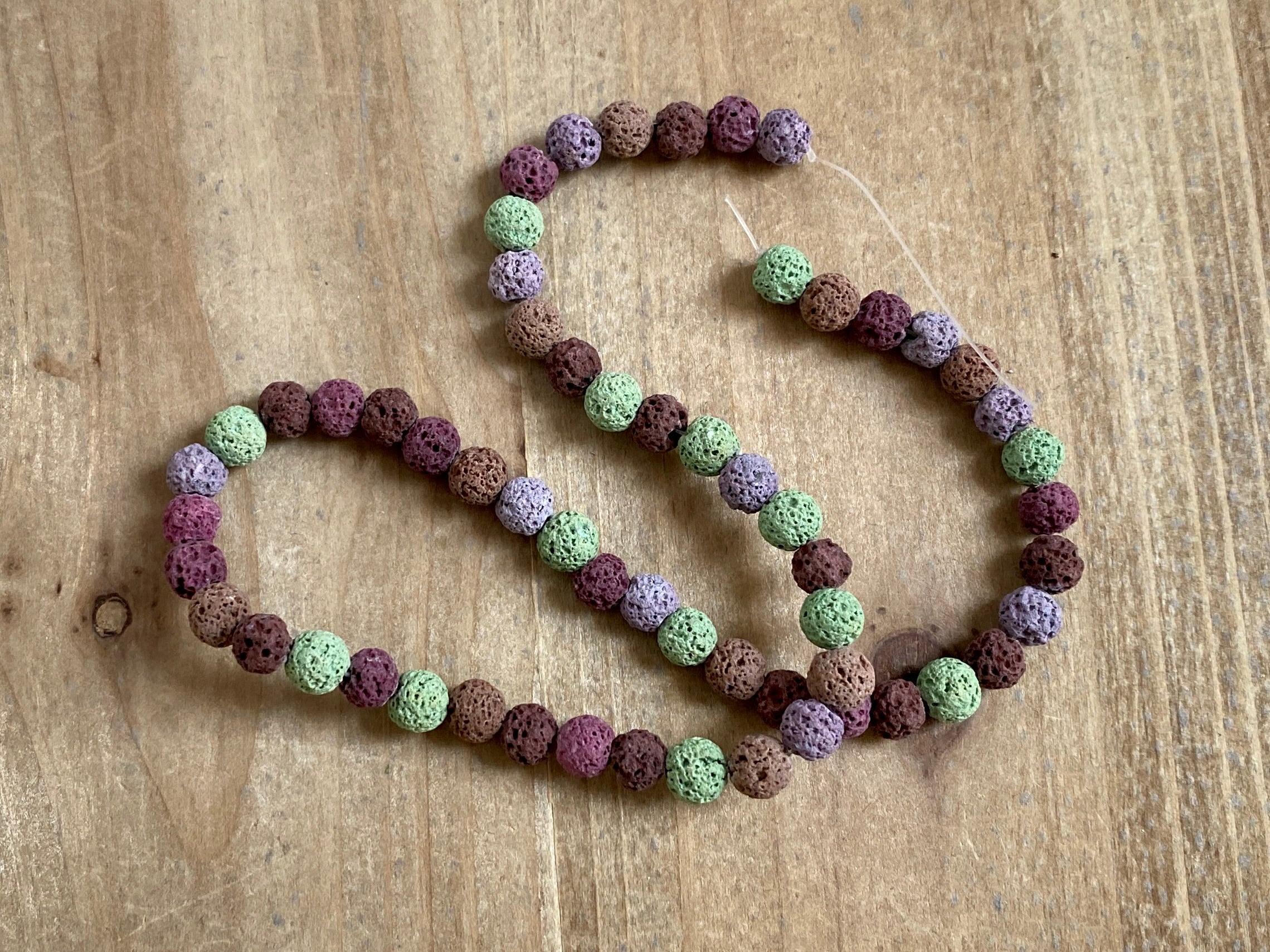 Perles de lave 6 mm - couleur marron violet multicolore