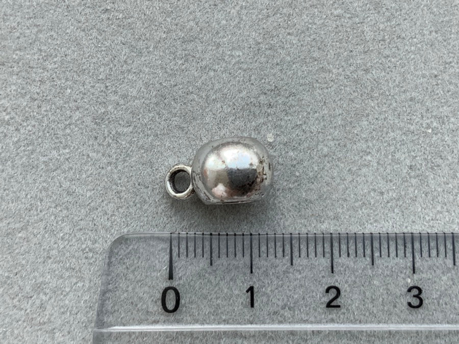 Perle en métal ronde 10 mm avec œillet, argent 