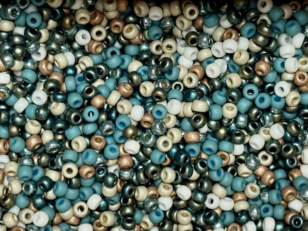 Perline rotonde Miyuki 6/0, colore OP Turchese GRN AB opaco