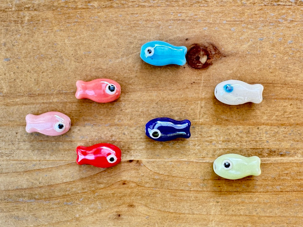 Keramik Perle kleiner Fisch