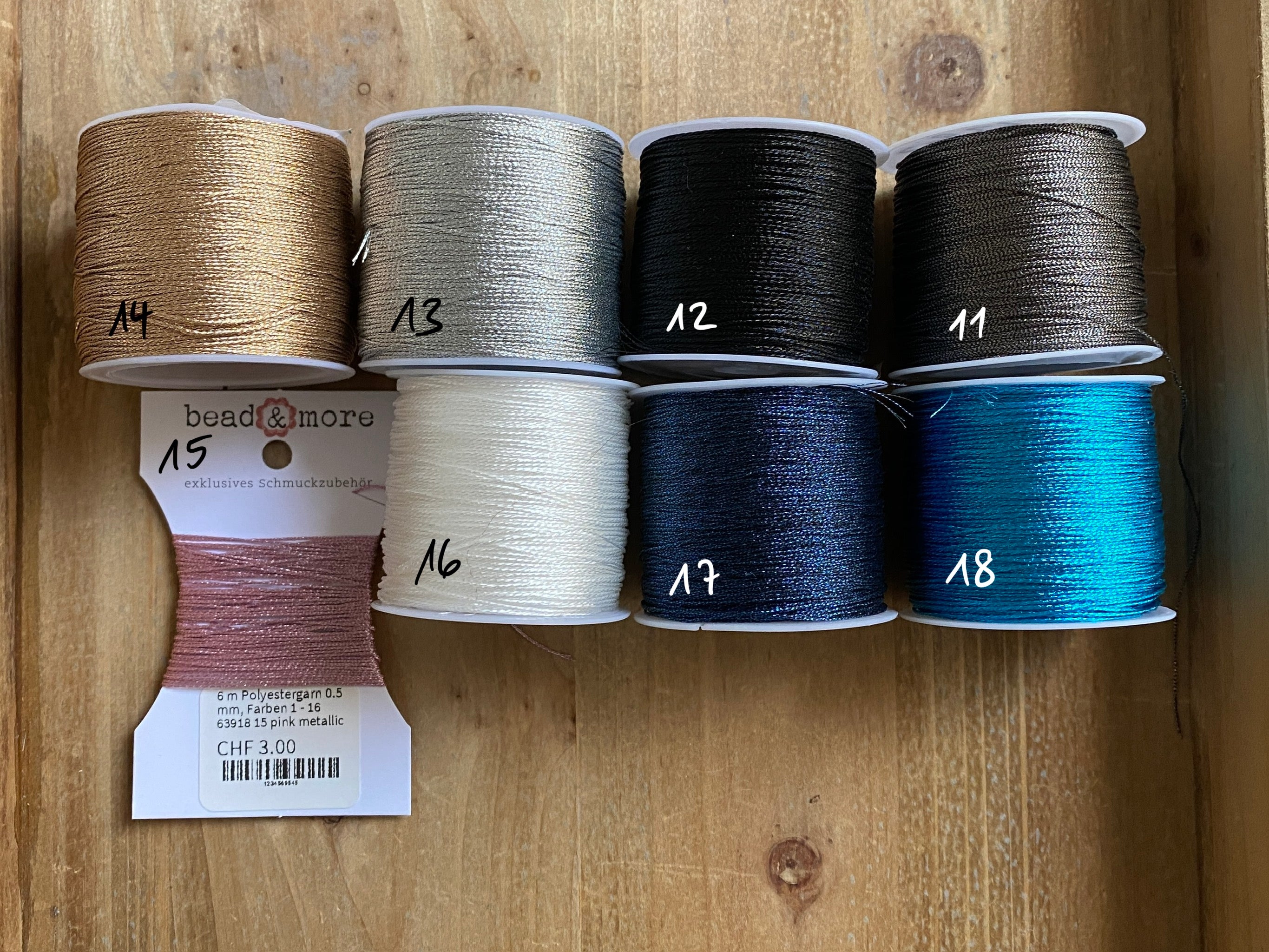 Fil polyester 0,5 mm, couleurs 11-17 