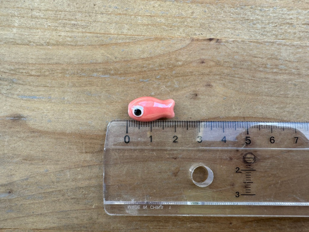Keramik Perle kleiner Fisch