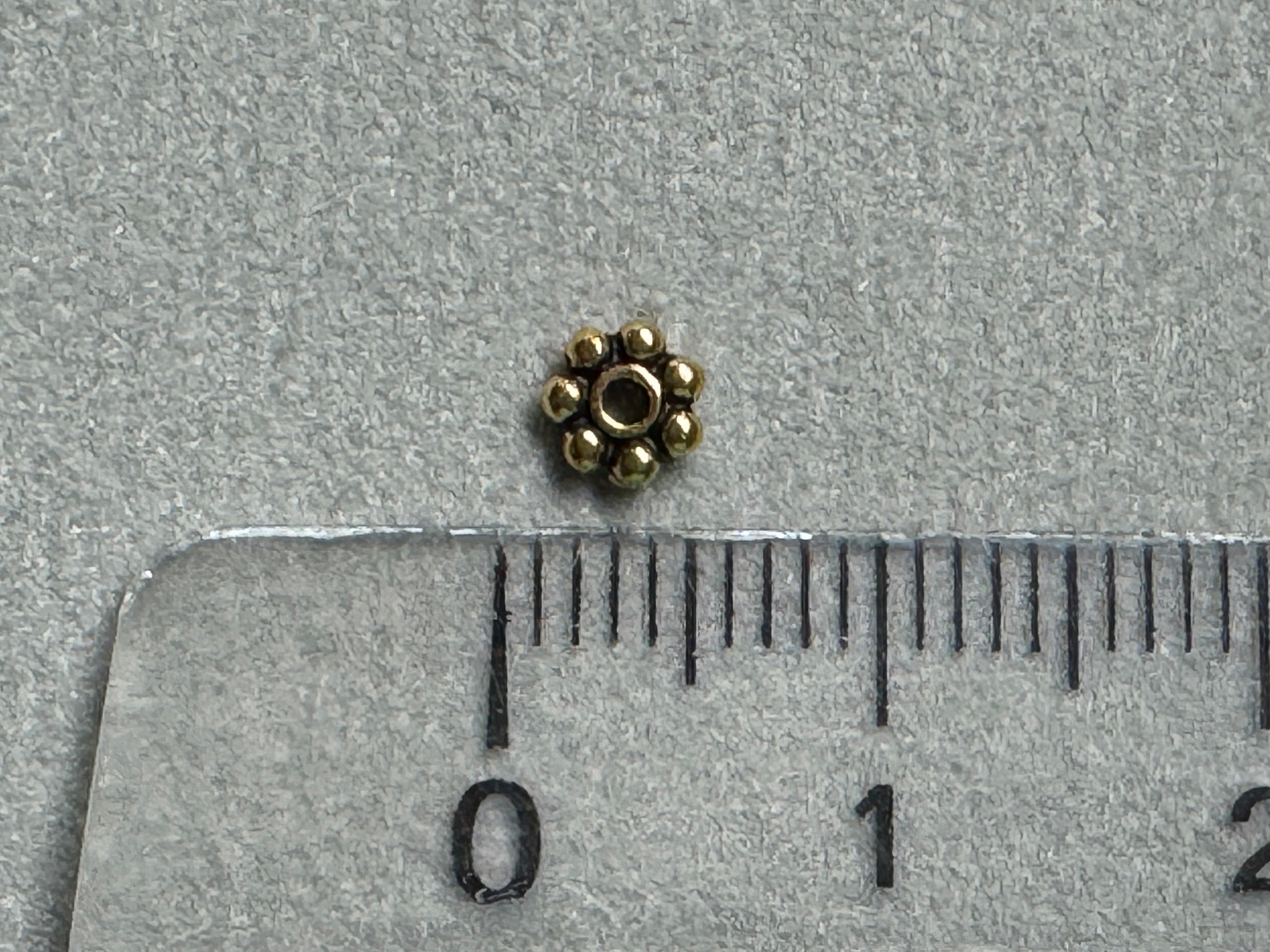 Metallperle "Heishi Dots" 10 Stück, altgold