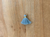 Anhänger Quaste 1.5 cm, Farbe gold jeansblau