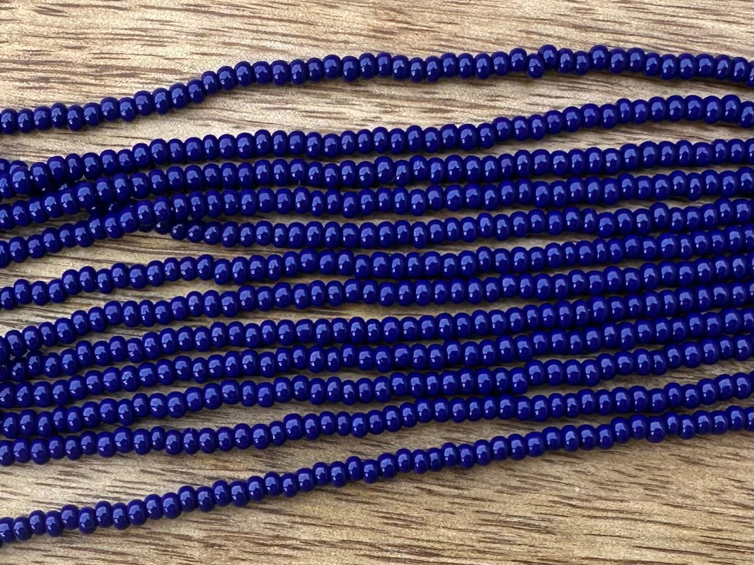 Preciosa Glass Seed Beads - Farbe navy blue