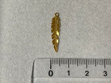 Anhänger Metall Feder 23 mm, Farbe gold