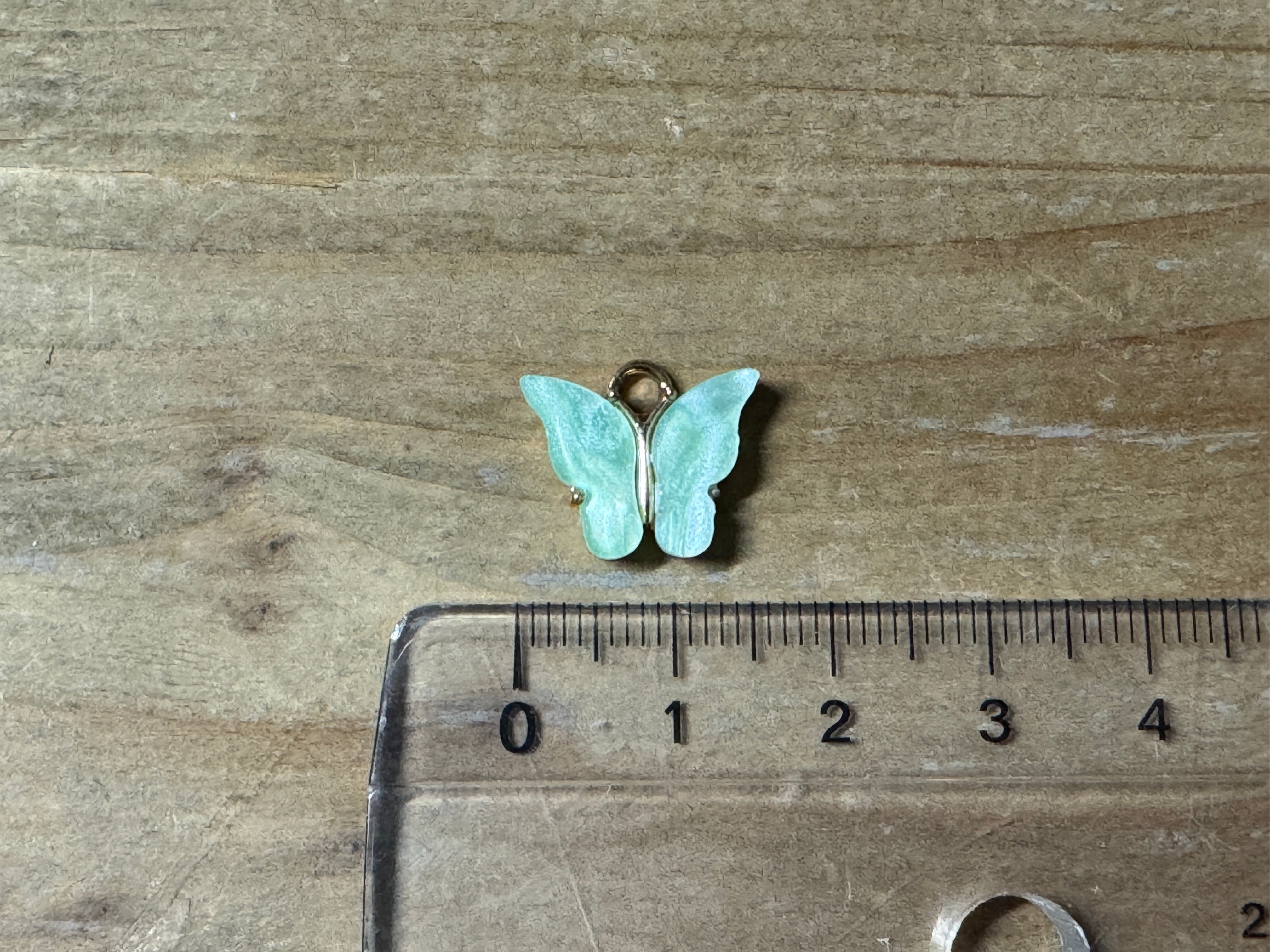 Anhänger Resin "Schmetterling", Farbe light pastel mint, gold