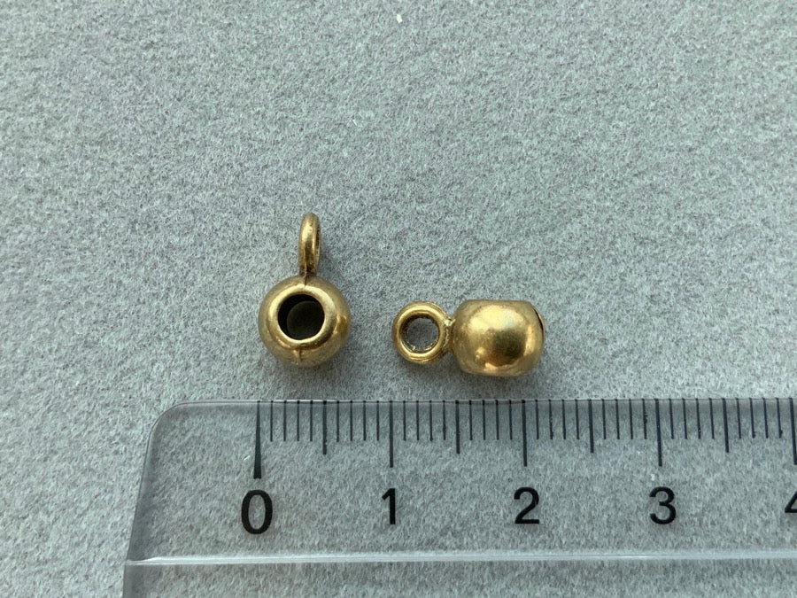 Perle en métal ronde 7 mm avec oeillet, laiton 