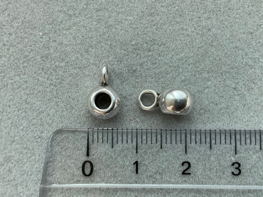 Perlina di metallo rotonda 7 mm con occhiello, argento 