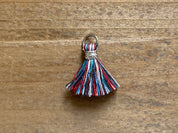 Pendentif pompon 1,5 cm, couleur argent, marine multicolore