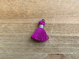 Ciondolo nappa 1,5 cm, colore argento, viola scuro