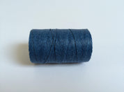gewachstes Leinengarn / Irish Waxed Linen, Farbe 26 royal blue - bead&more