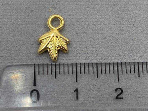 Anhänger Metall "Ahornblatt" 12 mm, Farbe gold - bead&more