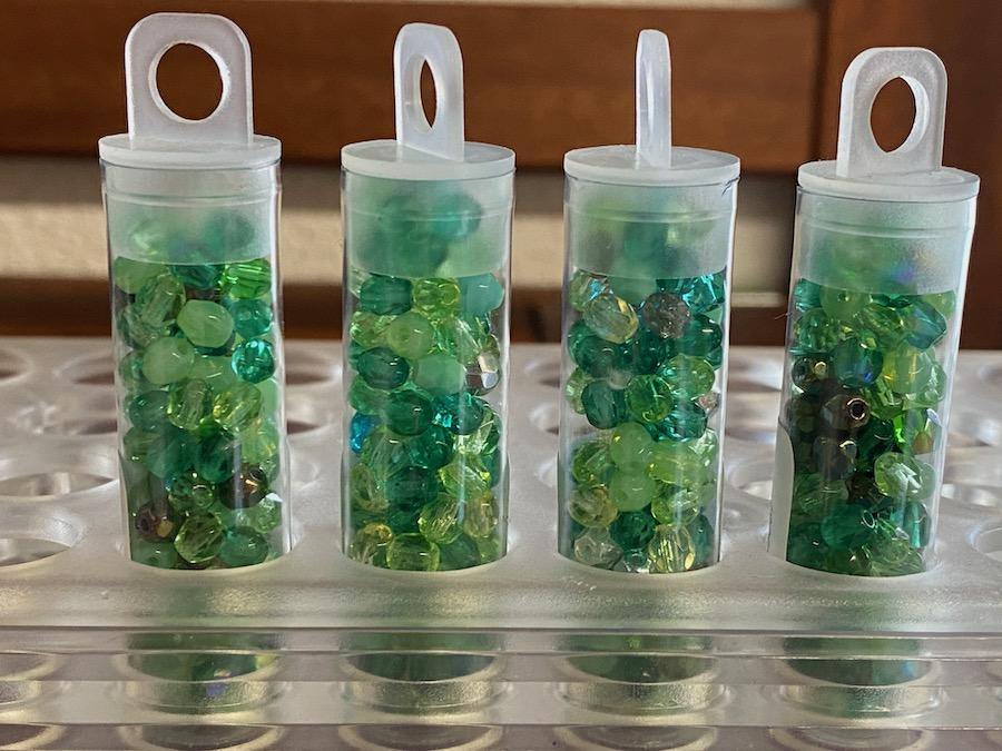 Glasschliffperlen 4mm, Farbe Mix Green 01 - bead&more