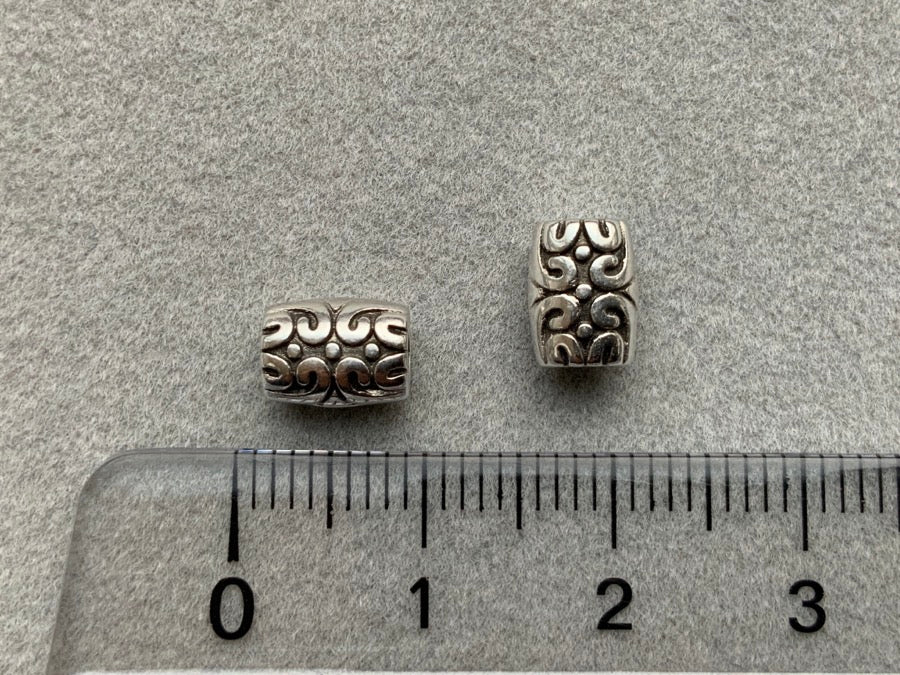 Perlina di metallo "Tube Ornament", argento