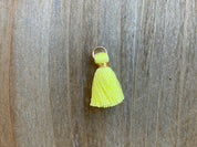 Ciondolo nappa 1,5 cm, colore oro, giallo limone