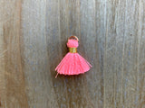 Anhänger Quaste 1.5 cm, Farbe gold, flamingo