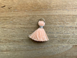 Anhänger Quaste 1.5 cm, Farbe silber, lachs