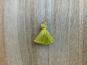 Nappa pendente 1,5 cm, colore oro, oliva chiaro