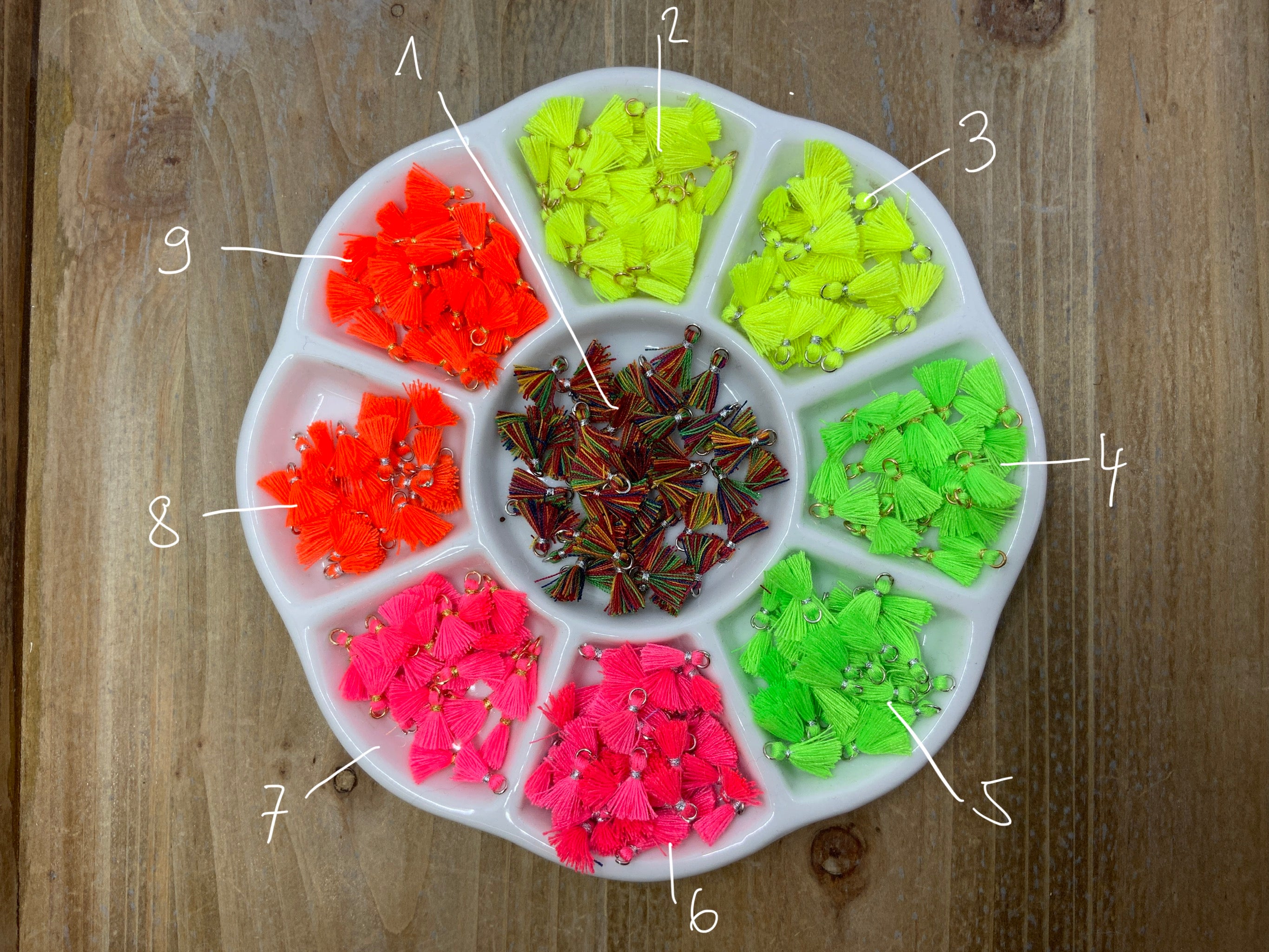 Pendentif mini pompon 1 cm, coloris 1 - 9