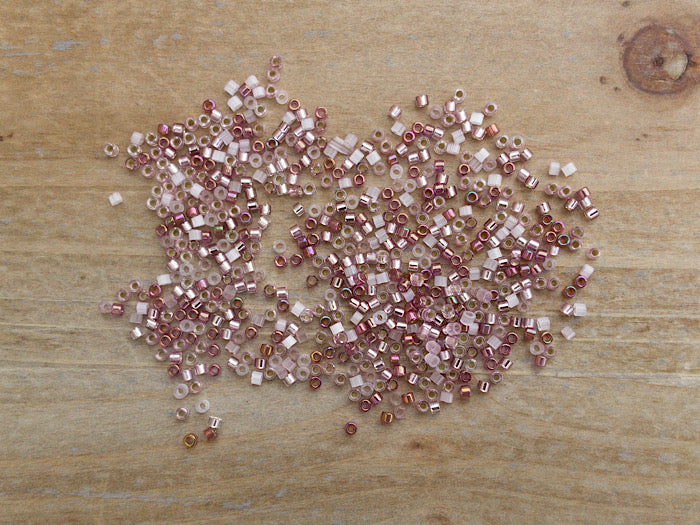 Perles de verre Delica 11/0 - Mélange de roses poussiéreuses