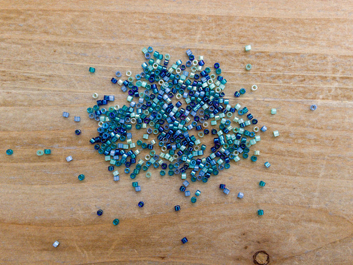 Perles de verre Delica 11/0 - Mélange Ocean Deep