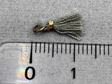 Anhänger Mini-Quaste 1 cm, Farbe gold, grau