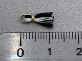 Anhänger Mini-Quaste 1 cm, Farbe gold, schwarz-weiss