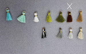 Anhänger Mini-Quaste 1 cm, Farbe gold, braun - bead&more