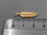 Anhänger Metall Feder 24 mm, Farbe roségold