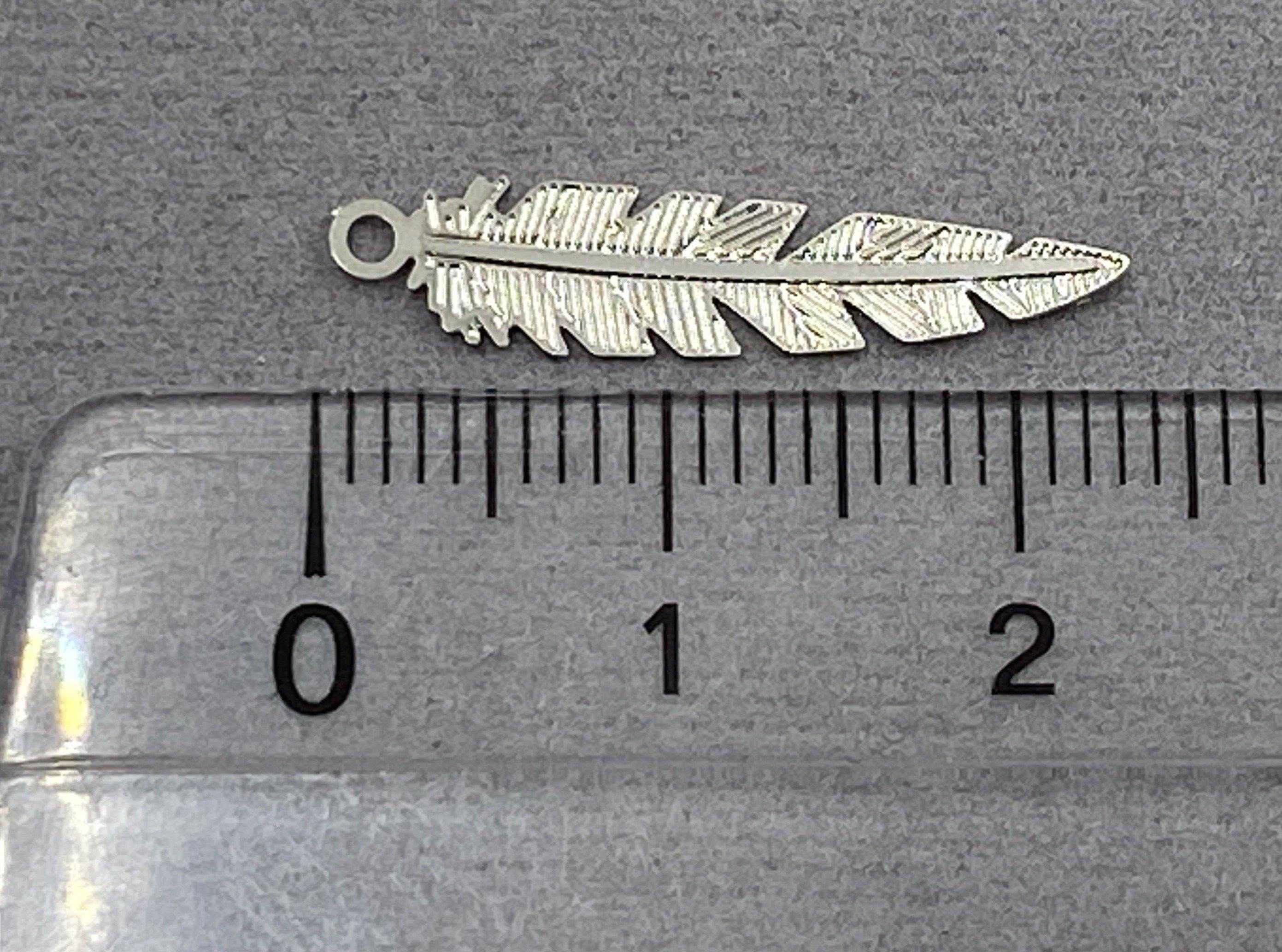 Anhänger Metall Feder 23 mm, Farbe silber - bead&more