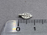 Pendentif feuille en métal 9 mm, couleur argent antique