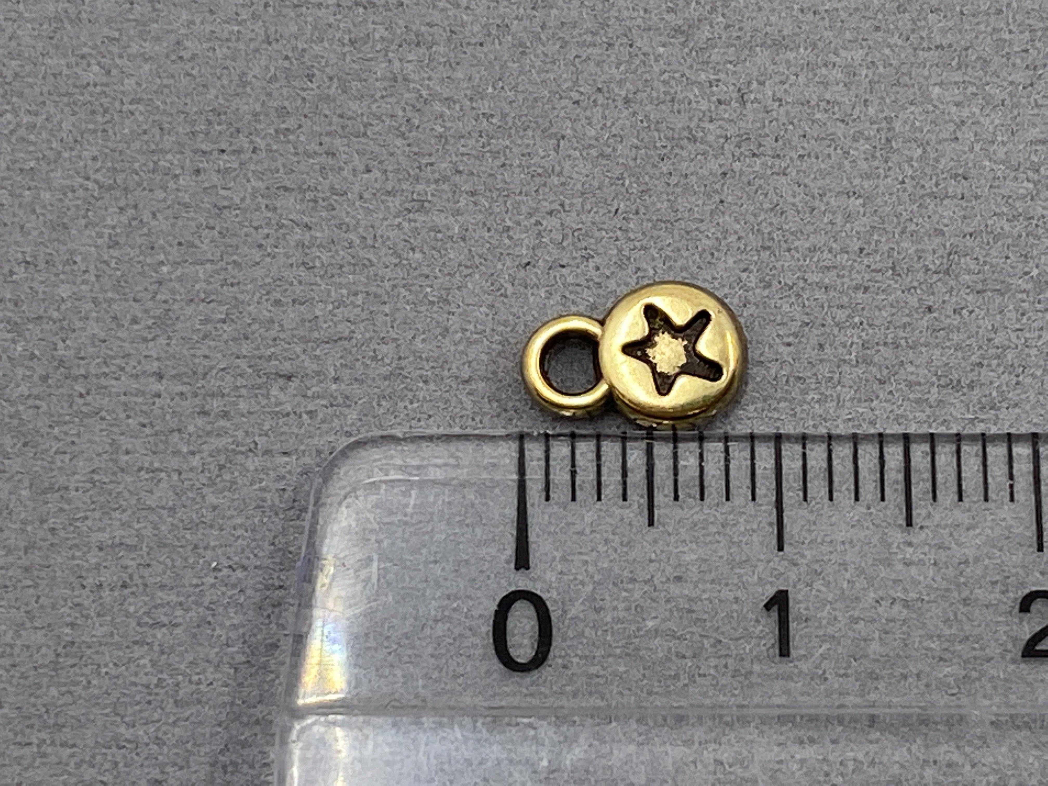 Anhänger Metall rund mit Stern 9 mm, Farbe altmessing - bead&more