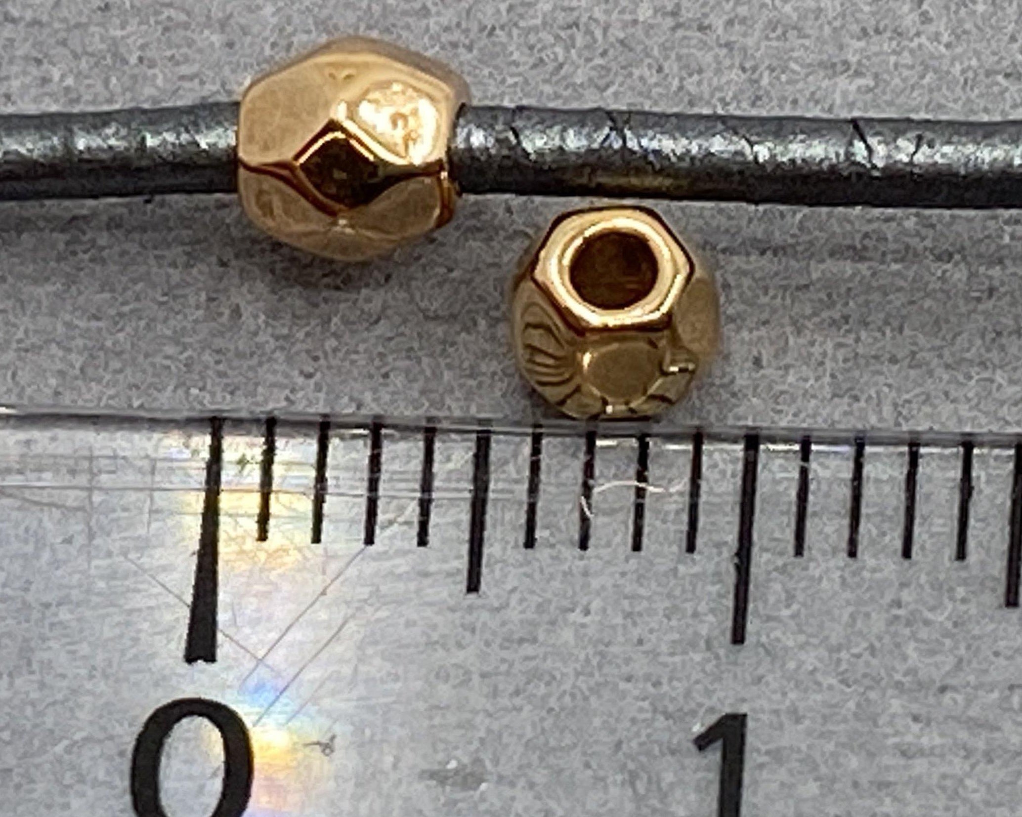 Metallperle 4 x 4 mm, roségold - bead&more