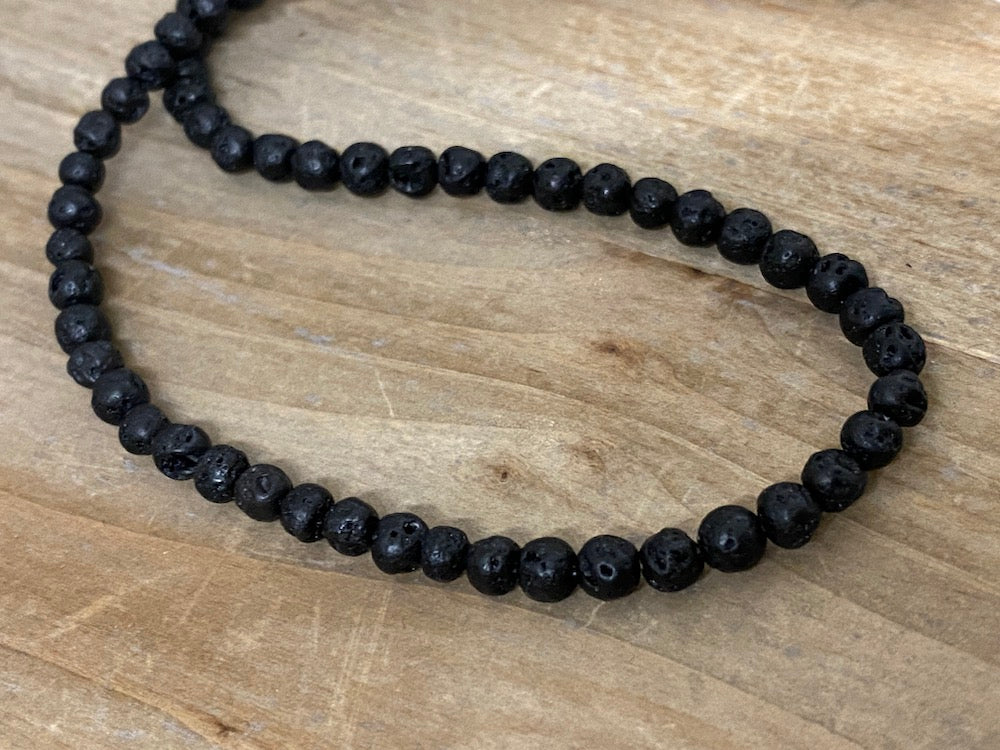 Perles de lave 4 mm - couleur noir mat