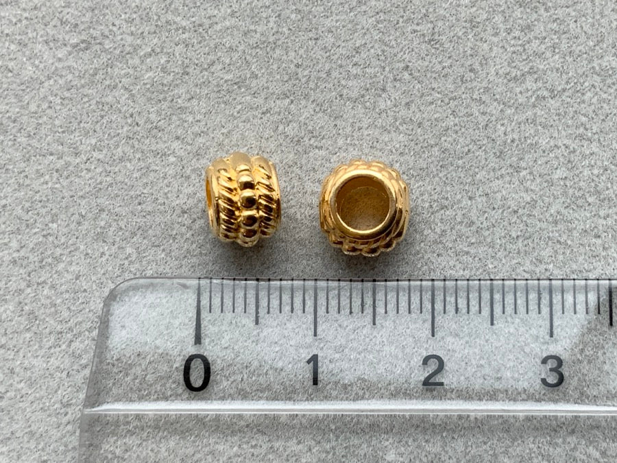 Perlina in metallo "Ornament Dots maxi", dorata