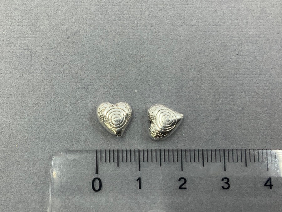 Perlina di metallo "Ornamento del cuore", argento