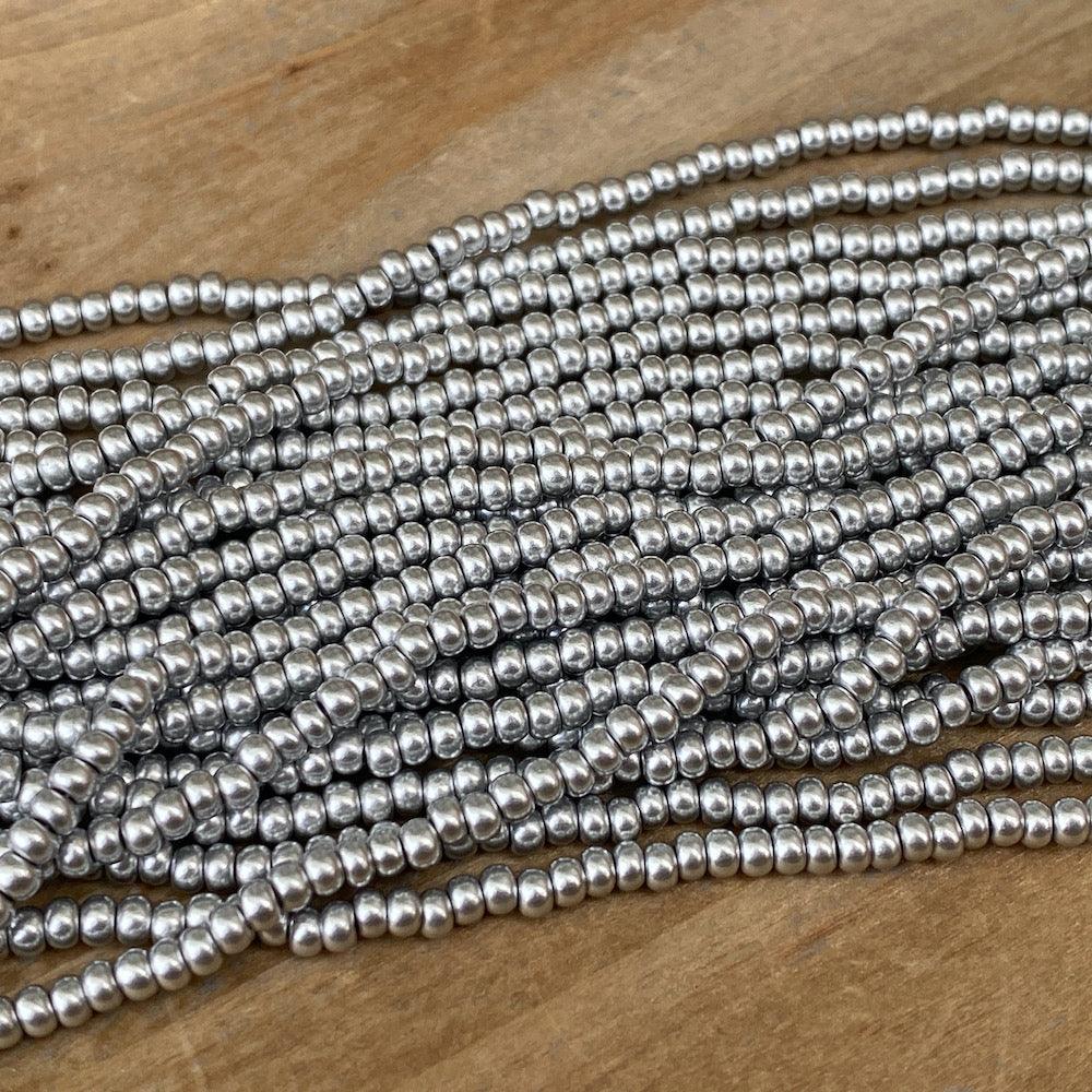 Preciosa Glass Seed Beads 8/0 - 3 mm - Farbe silber matt - bead&more