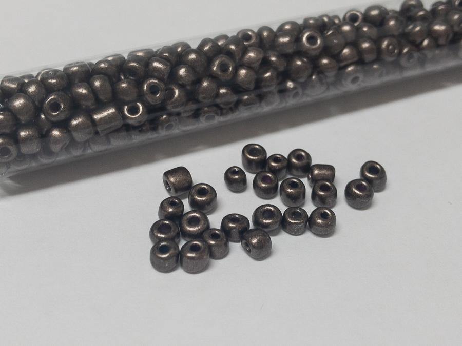 Rocailles Glasperlen ''Shabby'', 4mm, Farbe 17 stone brown metallic 21g / ca. 250 Stk - bead&more