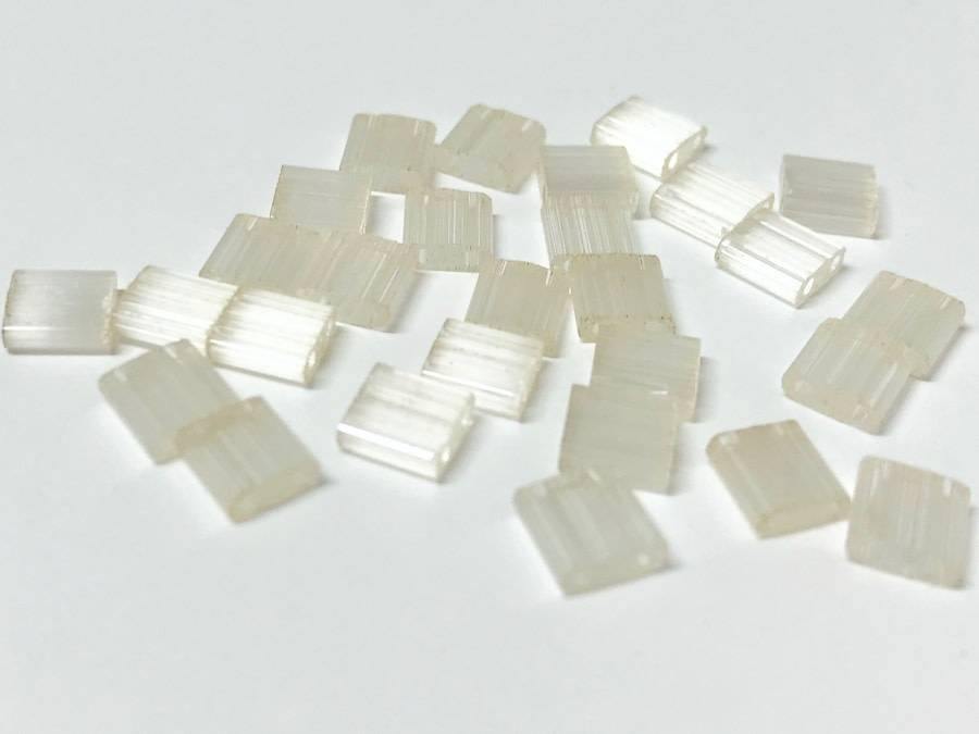 Tila Beads 5mm, Farbe 02 Ivory Mist - bead&more